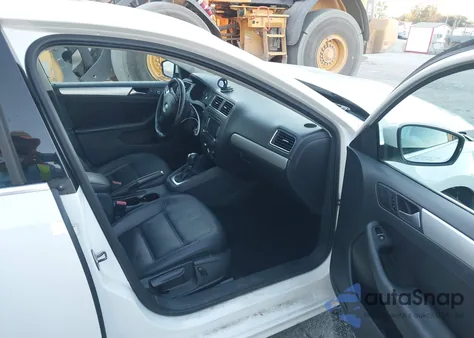 2013 Volkswagen Jetta Se from USA, damaged, VIN 3VWDP7AJ6DM409181